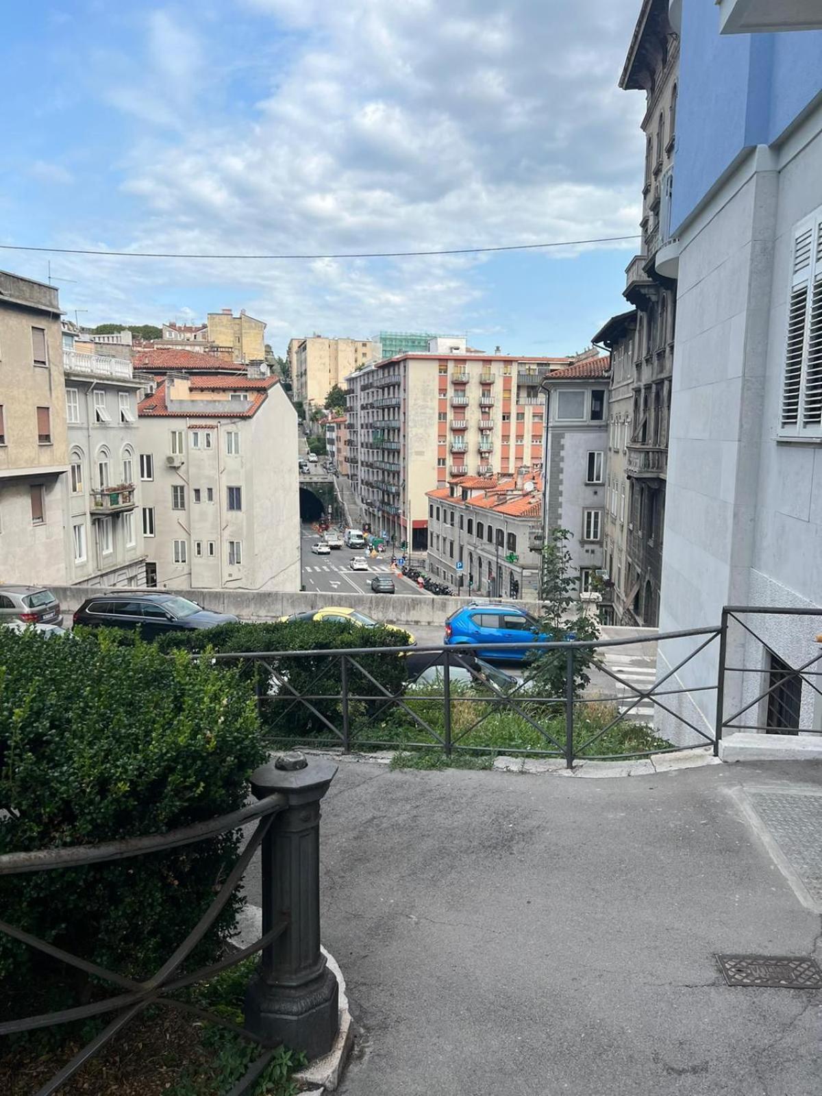 Casa Alice A 2 Passi Dal Centro 55 Mt 2 Apartment Triest Exterior foto